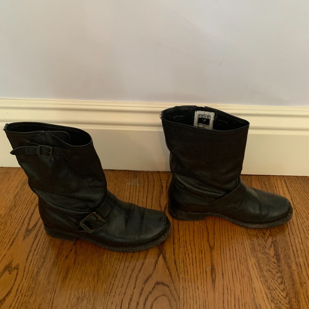 Frye Veronica Short Bootie in Black